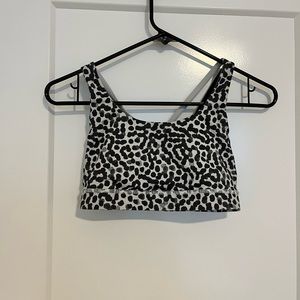 Lululemon energy bra size 4